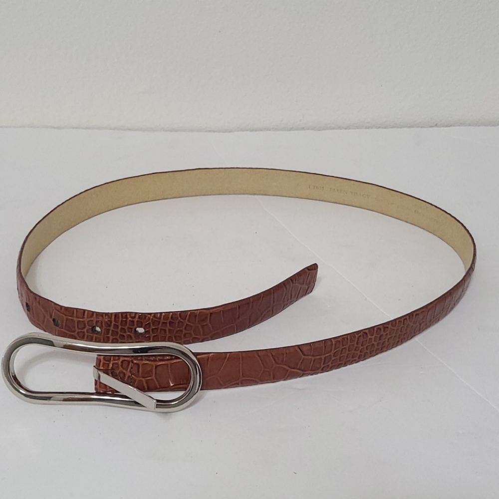 Ellen Tracy leather belt